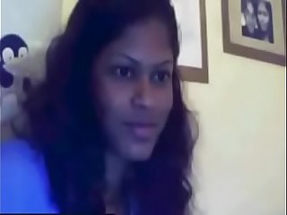 colombo chick playing on webcam